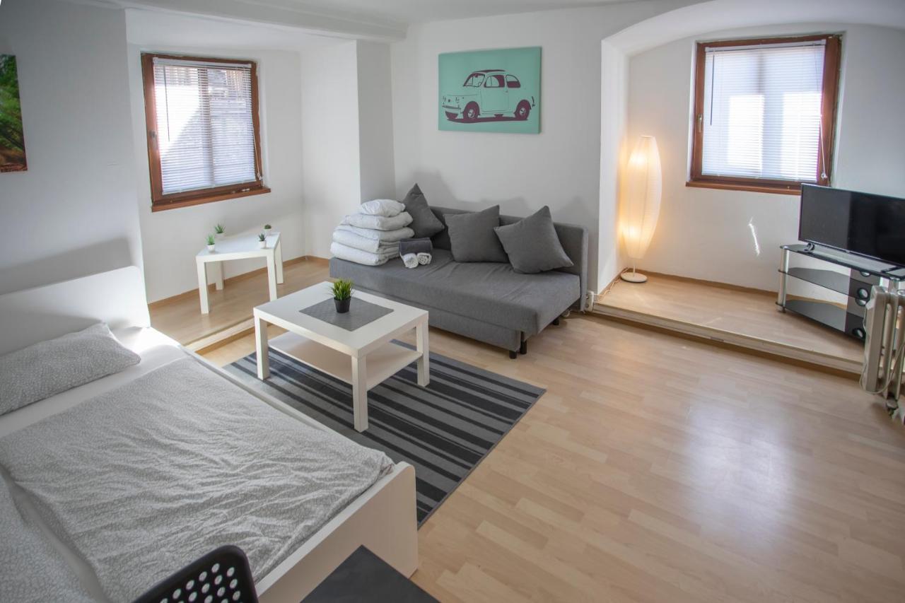 Apartamento Old Town Studio Hall in Tirol Exterior foto