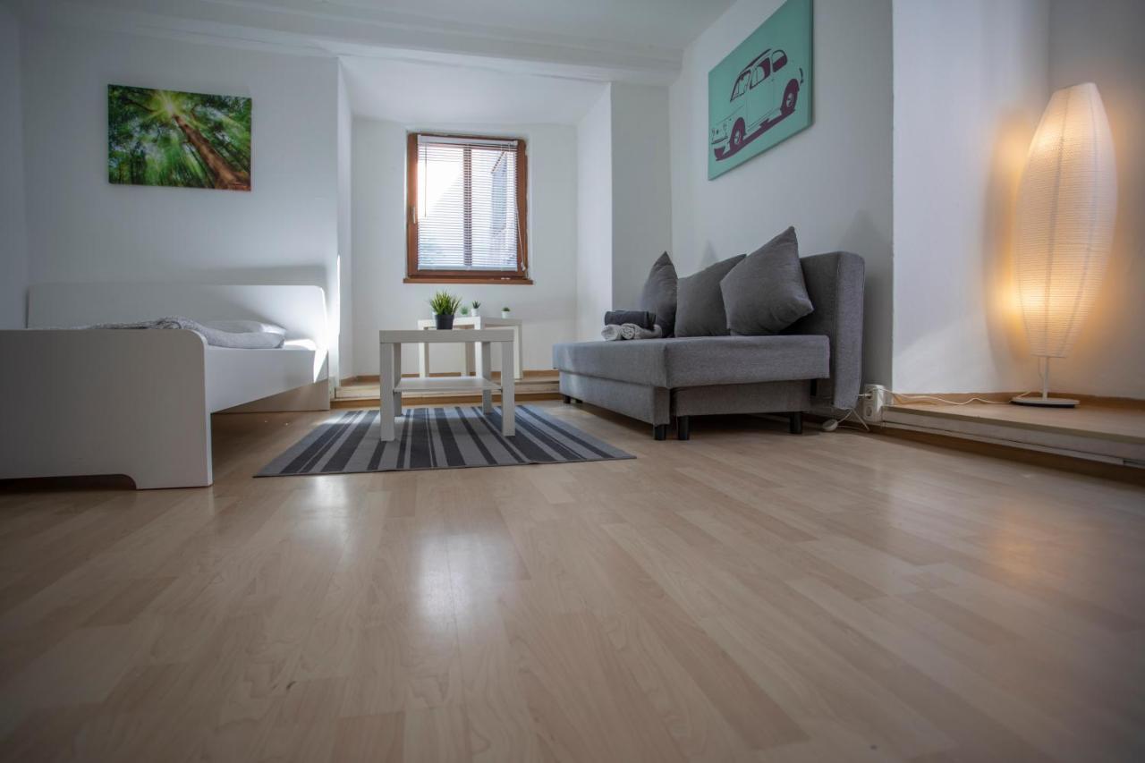 Apartamento Old Town Studio Hall in Tirol Exterior foto