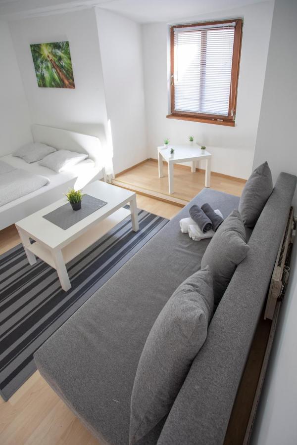 Apartamento Old Town Studio Hall in Tirol Exterior foto