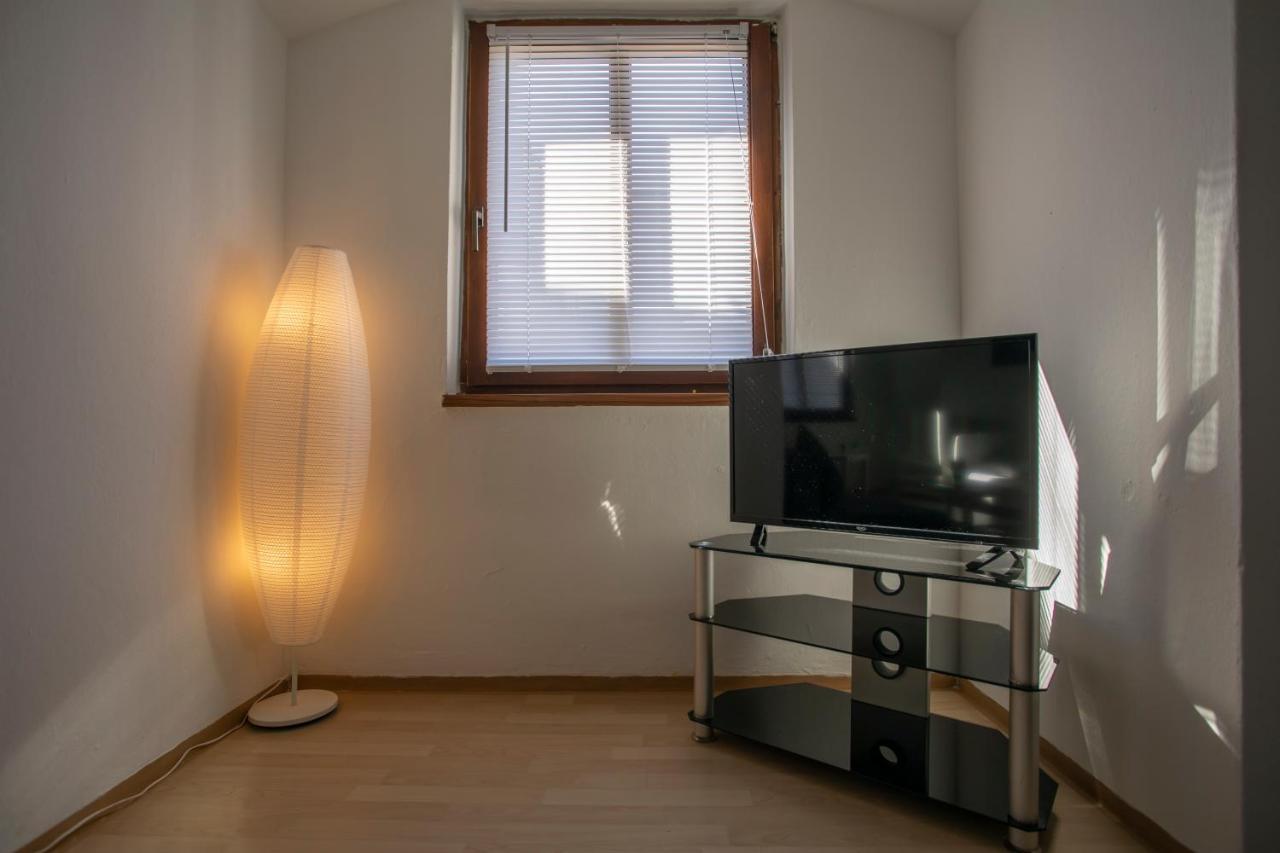 Apartamento Old Town Studio Hall in Tirol Exterior foto